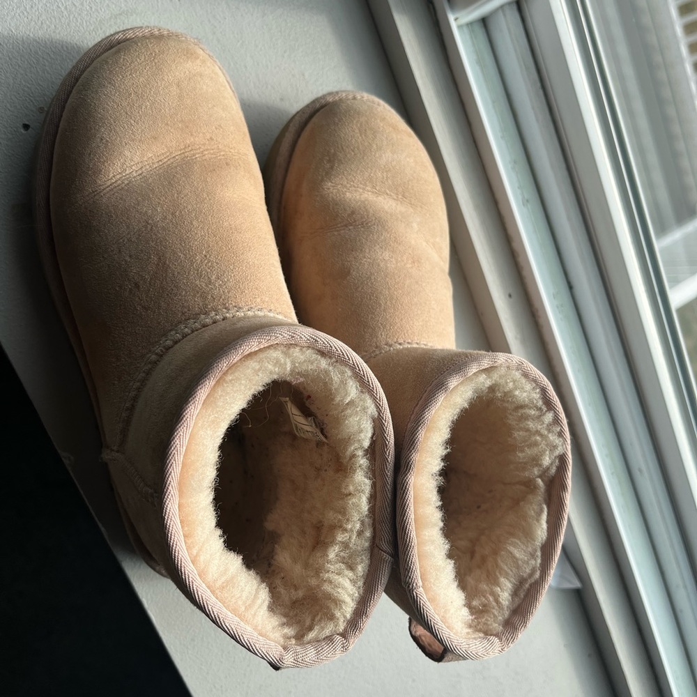 Ugg minis